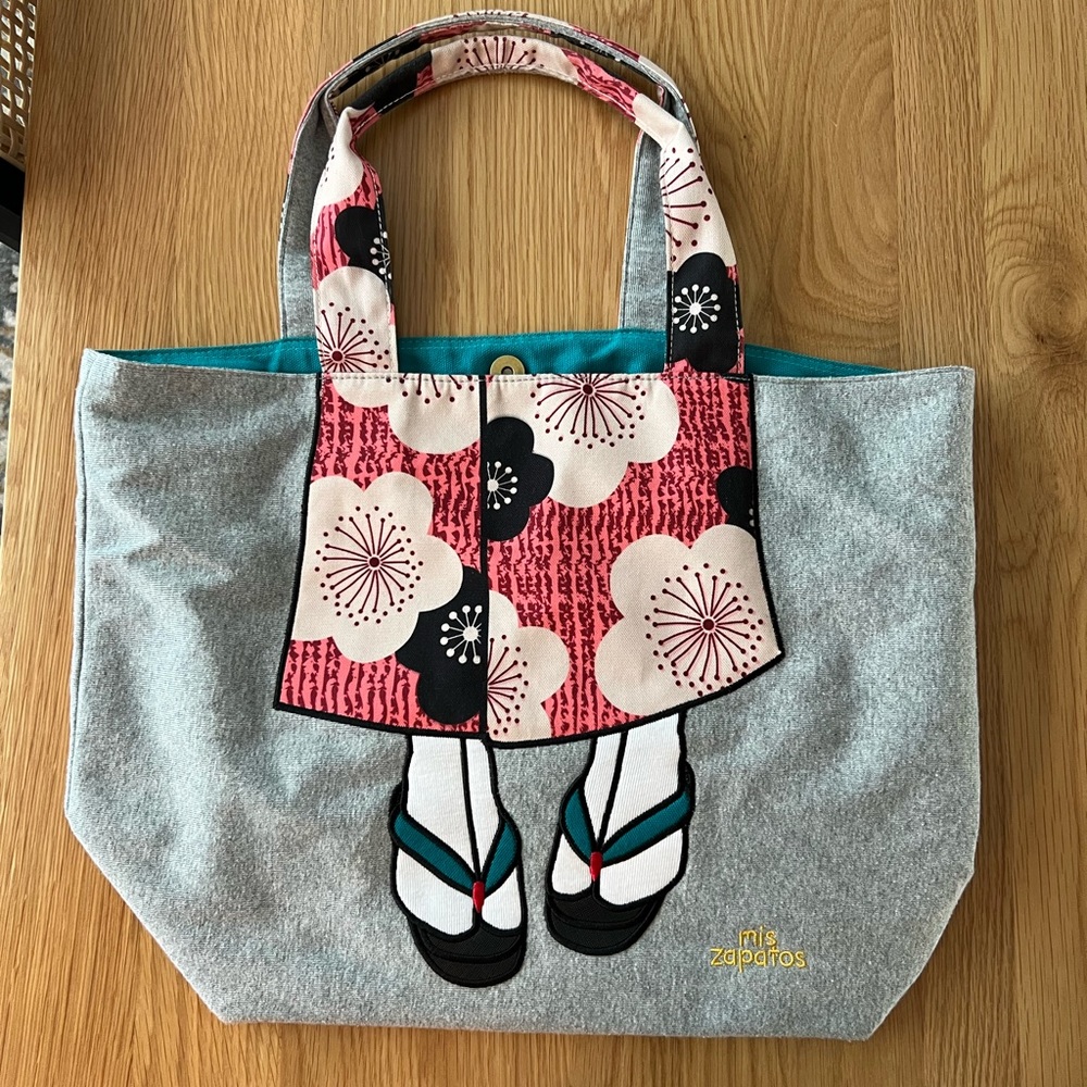 Mia Zapatos Japanese Tote Bag